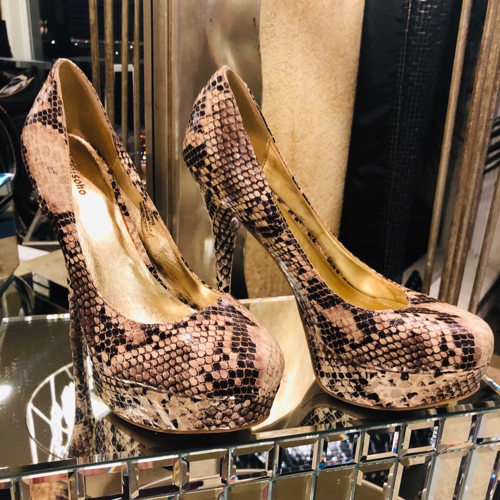 Zigisoho snakeskin heels